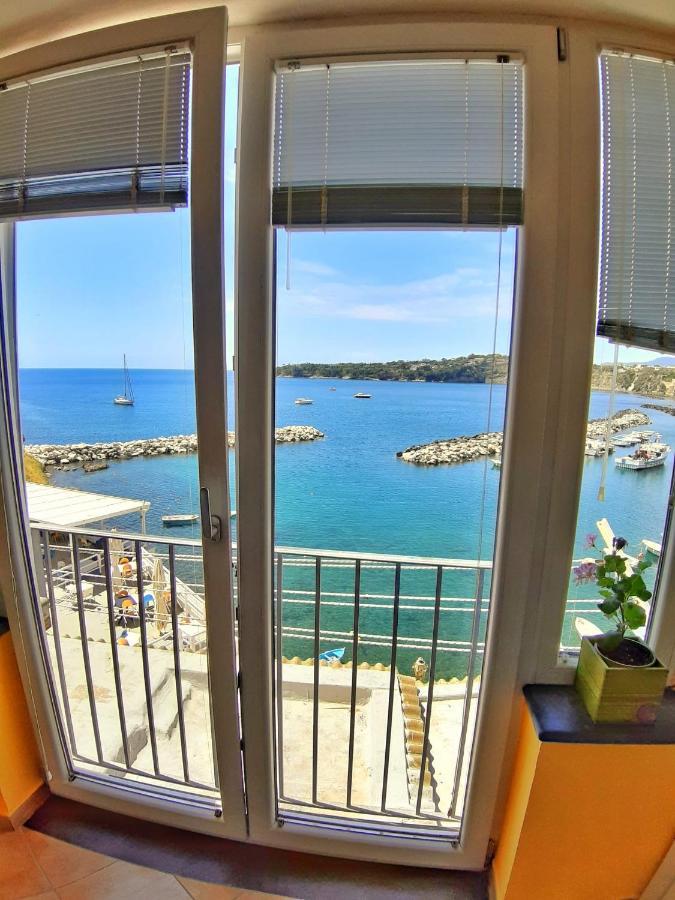 Апартаменты La Casa Azzurra Прочида Экстерьер фото