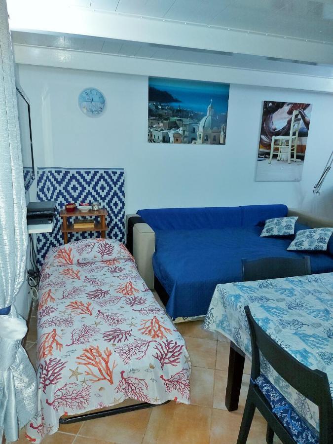Апартаменты La Casa Azzurra Прочида Экстерьер фото